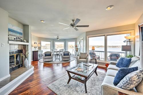 Waterfront Hot Springs Condo with Pool Access! in Hot Springs, USA