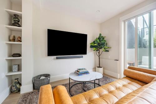 Three-Bedroom Apartment image 2