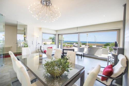 Luxus-Villa direkt am Meer mit Hallenbad in سانتا مارجاليدا
