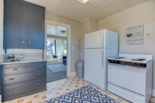 #StayinMyDistrict Heritage House Suite in 庫斯灣(OR)