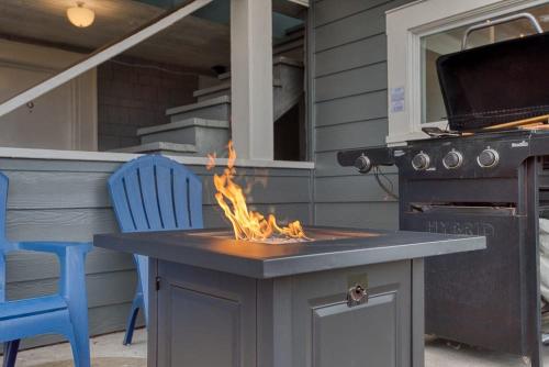 #StayinMyDistrict Heritage House Suite in 庫斯灣(OR)