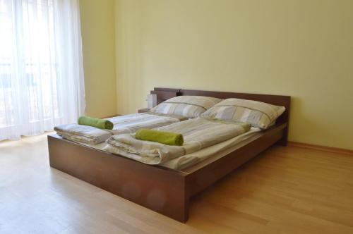  Rose Garden City Apartment in Budapest