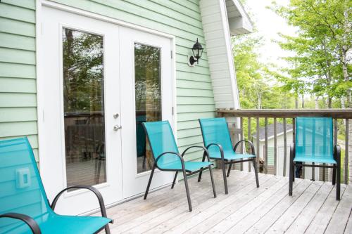 Rumi Guest House on the Cabot Trail 1