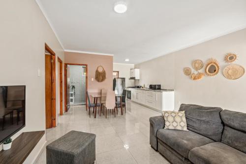 คูราไดซ์ ลีฟวิ่ง (Curadise Living) in บริเฟนคัต