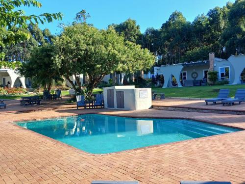 泳池, Lodge Azure in 愛德華港