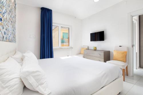 Les Chic Sorrento - image 4