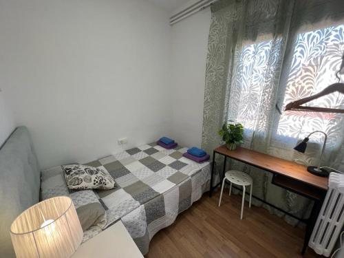 Rooms in Apartment Rambla Catalunya, Barcelona (photo 6)