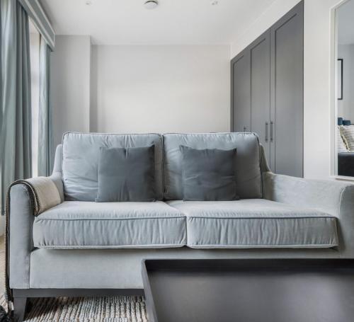 Flat for 10 in Spitalfields