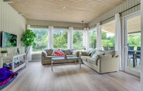  3 Bedroom Lovely Home In Storvorde in Storvorde