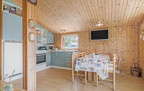 Kitchen, 2 Bedroom Nice Home In Hadsund in Hadsund