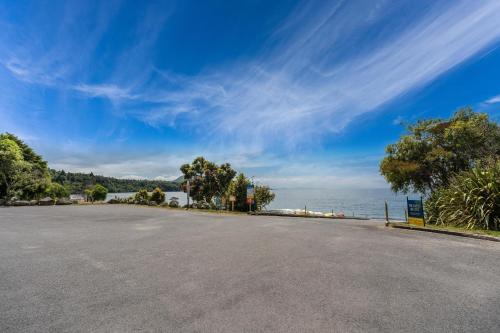 Hauraki Haven - Lake Taupo Holiday Home