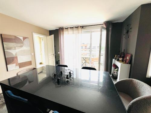 Appartement climatisé 3 étoiles T3 chic à Strasbourg avec billard et terrasse, Strasburgo (foto 5)