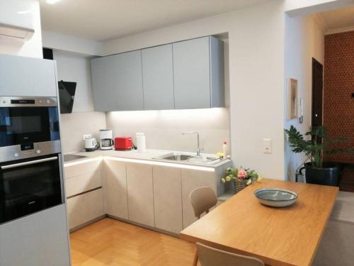 Elegant apartment in Acropolis - image 13