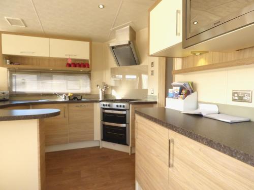 Springs 24 at Southview Leisure Park - main image
