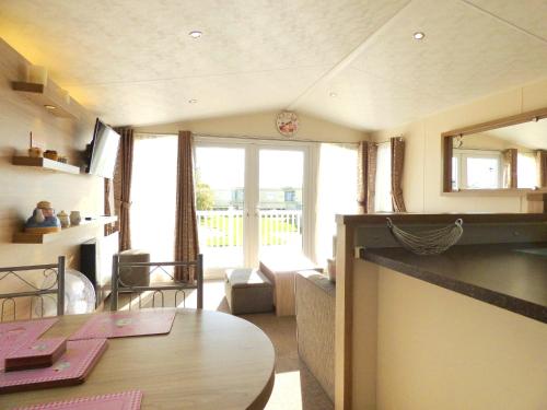 Springs 24 at Southview Leisure Park - image 9