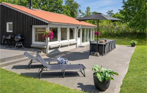  Cozy Home In Hadsund With Kitchen in Hadsund
