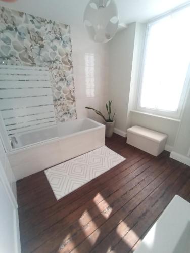 Fürdőszoba, Mas des 2 paons in Villedaigne