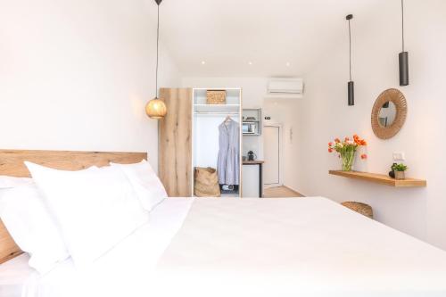 Magdachris Beachfront Rooms - image 4