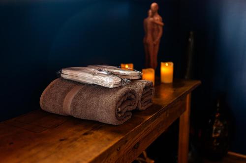 OZ LOVE ROOM JACUZZI privatif in La Croix-Saint-Leufroy
