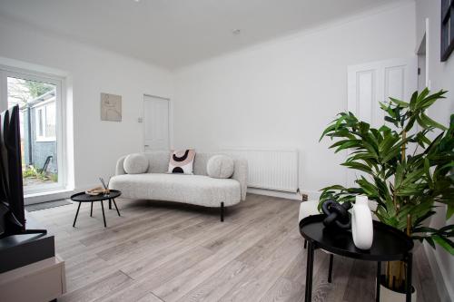 Vacant Nests The Attwood Smart Tv Wifi Vacant Nests The Attwood Smart Tv Wifi