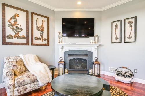 Hanover Retreat with Pool, Near Codorus State Park! in Hanover, USA