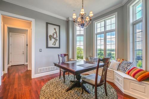 Hanover Retreat with Pool, Near Codorus State Park! in هانوفر