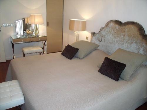 Superior Two-Bedroom Apartment (4 Adults) image 10