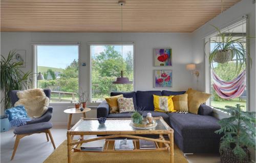  Beautiful Home In Haarby With Kitchen in Brunshuse