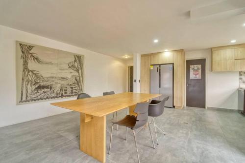 Three-Bedroom Apartment image 3