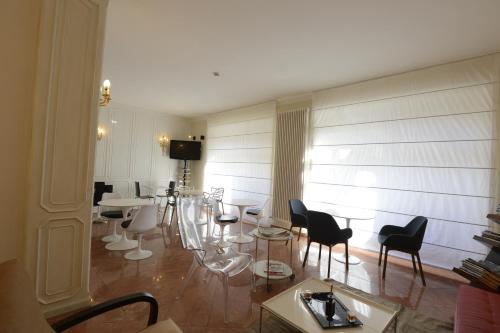 gedeelde lounge/tv-ruimte, Hotel Tourist in Turin