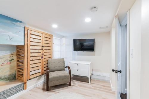 Lovely Custom Home with indoor fireplace by the Bay in Ventnor City, USA