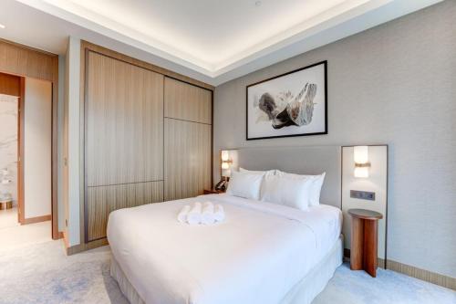 LUXFolio Retreats - Stunning 3-Bed with Full Burj View - image 6