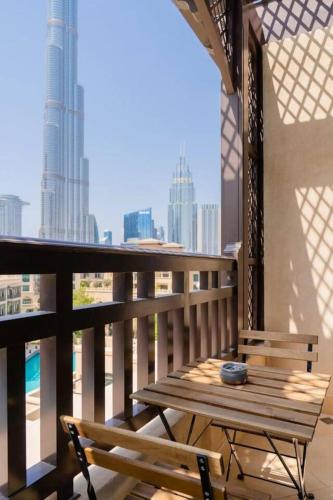 LUXFolio Retreats - Full Burj View - Brand New - image 2