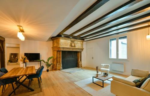 La Dame Blanche - Appartement hypercentre historique - Parking privé - Location saisonnière - Bourges