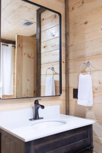 The NEW Luna Lodge in Broken Bow