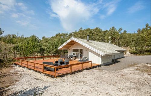 A szálláshely kívülről, Beautiful Home In Nexø With Kitchen in Snogebaek