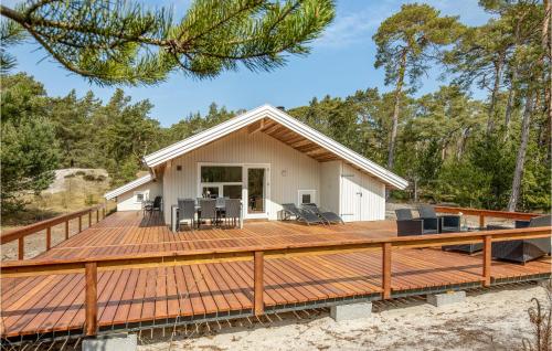 A szálláshely kívülről, Beautiful Home In Nexø With Kitchen in Snogebaek