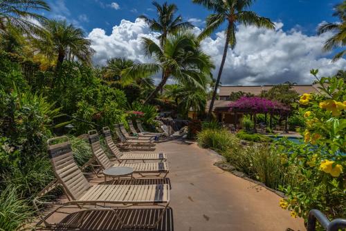 Tropical Paradise 1-bed 2-bath Oasis At The Pool - image 2
