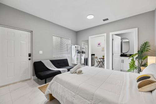 Charming Studio 5 Minutes From Wynwood in Miami, USA