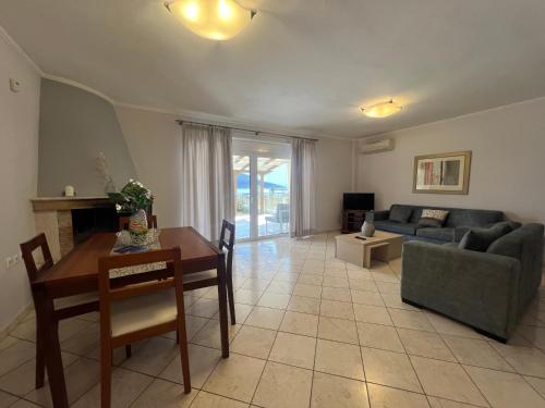 Létesítmények, SALTSEA BOUTIQUE VILLAS in Xironomi