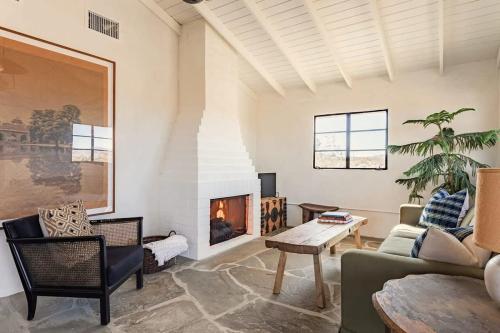 Nickey Kehoe- Heiwa Cottage Pool and Spa