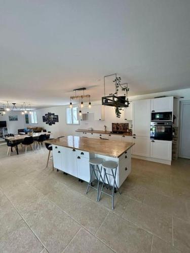 Villa paradis Maison piscine chauffé (Villa paradis Maison piscine chauffe) in 巴邦塔納