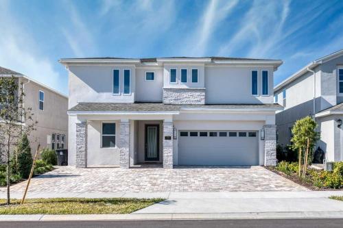 Captivating 8 Bdrm Home with Themed Games Room at Encore in Orlando, USA