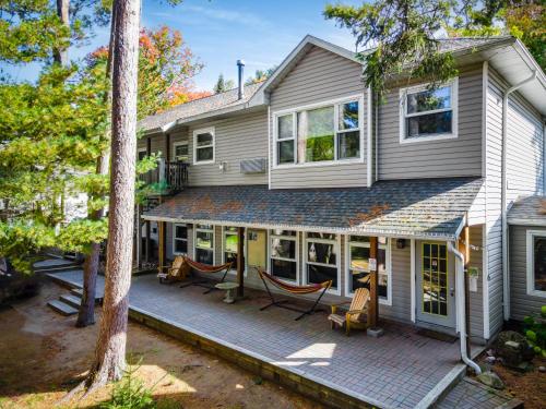 外部景觀, Muskoka Waterfront Retreat in 德懷特 (ON)