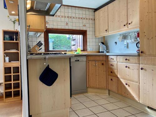 Chalet Christine mit kleinem Garten in Dongeradeel