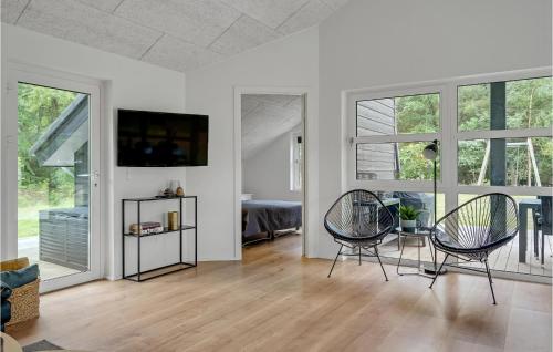 Three-Bedroom Holiday Home In Blavand in Vejers Strand