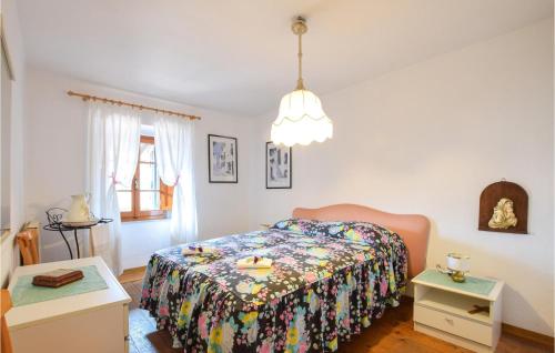  3 Bedroom Gorgeous Apartment In Sassi Molazzana in Sassi