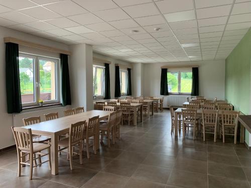 Restoran, hotel Manětín (hotel Manetin) in Manetin