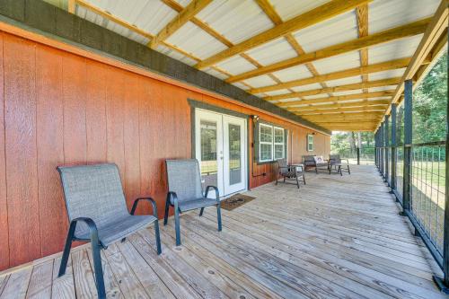 Secluded Broken Bow Cabin with Fishing Pond and Views! Secluded Broken Bow Cabin with Fishing Pond and Views!