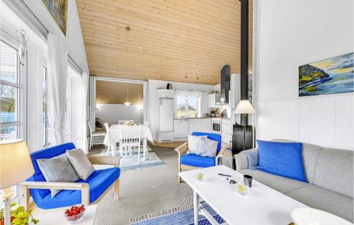 Two-Bedroom Holiday Home In Tarm in Tarm